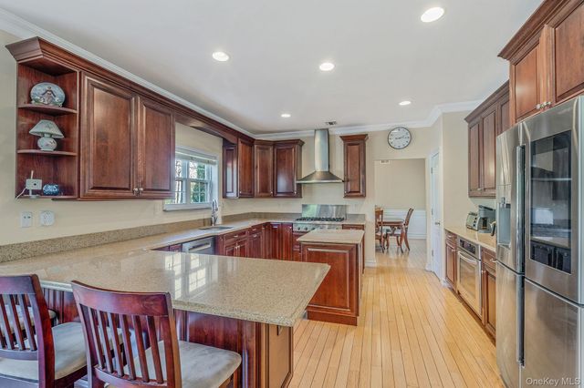 5 Province Drive, South Setauket, NY 11720