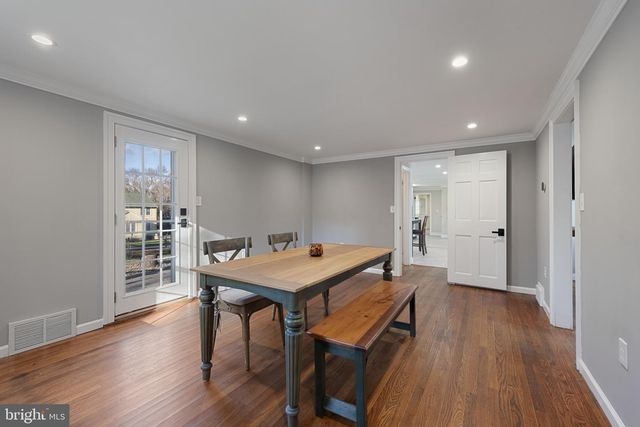 504 HAMPTON LN, Baltimore, MD 21286