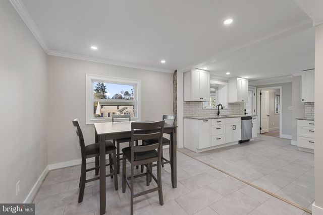 504 HAMPTON LN, Baltimore, MD 21286