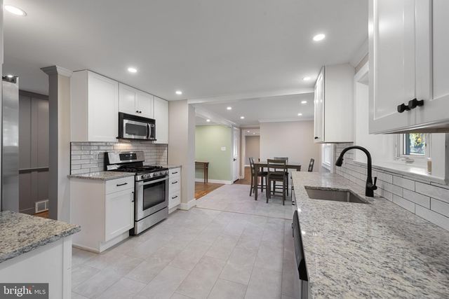 504 HAMPTON LN, Baltimore, MD 21286