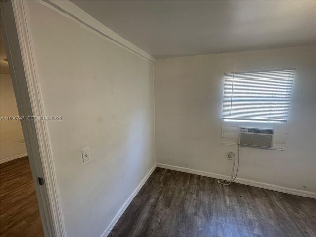 5738 Garfield St B, Hollywood, FL 33021