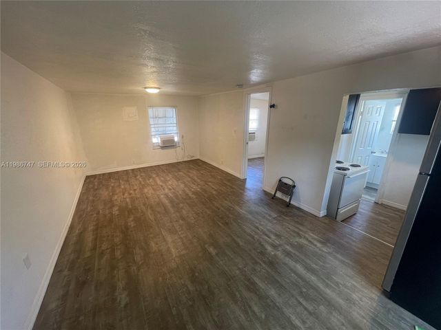 5738 Garfield St B, Hollywood, FL 33021