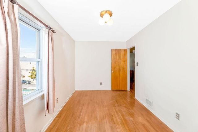 134 WEST 49TH ST, Bayonne, NJ 07002