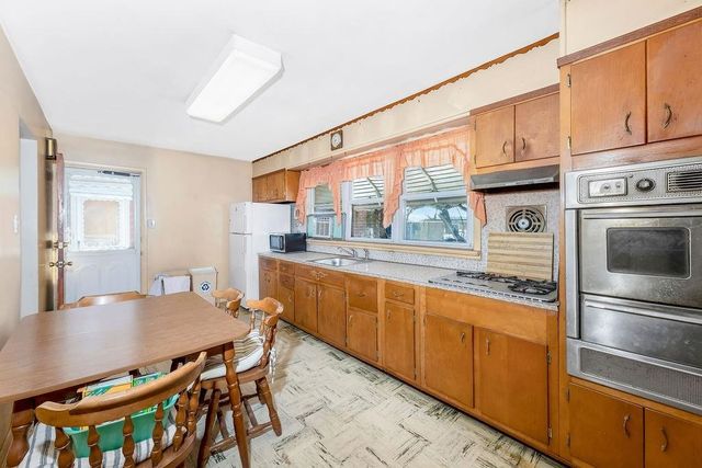 134 WEST 49TH ST, Bayonne, NJ 07002