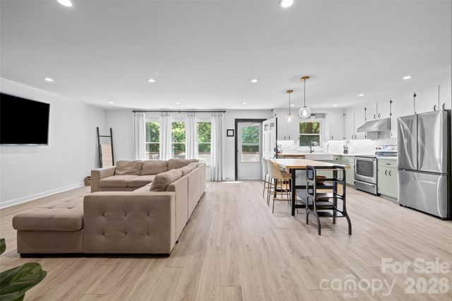 1709 Lakeview Drive, Monroe, NC 28112