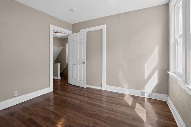 116 Locust St, Mt Oliver, PA 15210