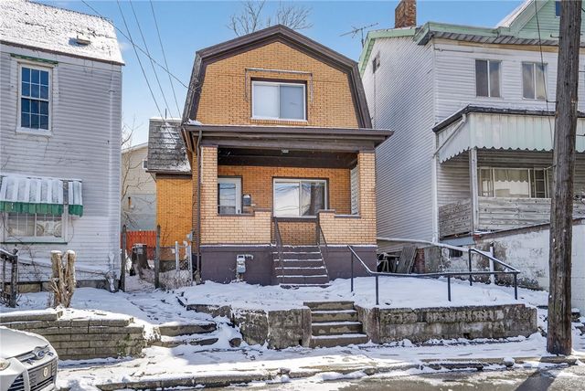 116 Locust St, Mt Oliver, PA 15210