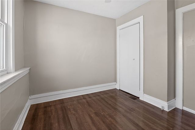 116 Locust St, Mt Oliver, PA 15210