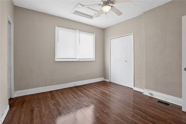 116 Locust St, Mt Oliver, PA 15210