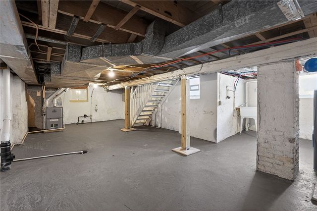 116 Locust St, Mt Oliver, PA 15210