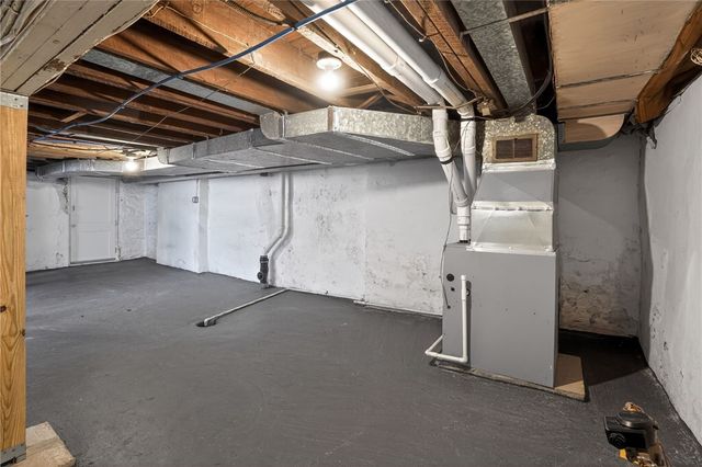 116 Locust St, Mt Oliver, PA 15210