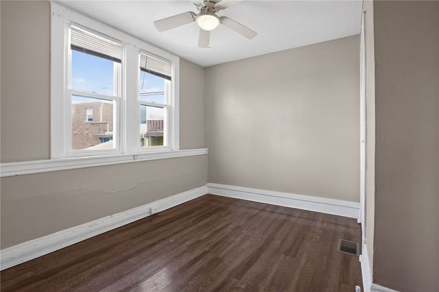 116 Locust St, Mt Oliver, PA 15210