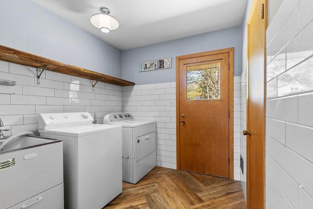 575 Kenmar ROAD, Brookfield, WI 53005