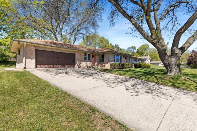 575 Kenmar ROAD, Brookfield, WI 53005