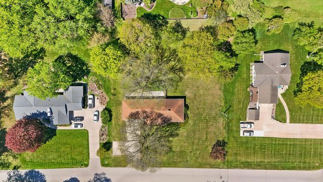 575 Kenmar ROAD, Brookfield, WI 53005