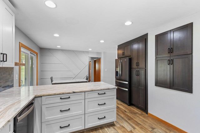 575 Kenmar ROAD, Brookfield, WI 53005