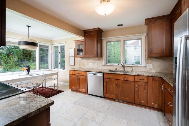 2518 N Harding BOULEVARD, Wauwatosa, WI 53226