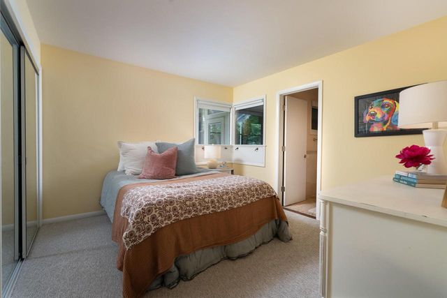 2518 N Harding BOULEVARD, Wauwatosa, WI 53226