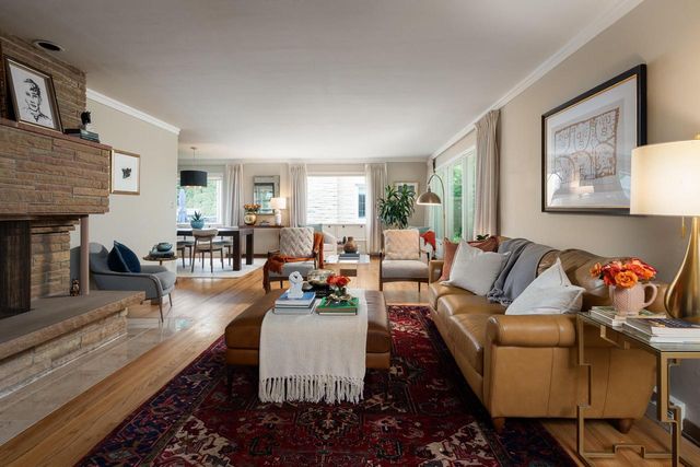 2518 N Harding BOULEVARD, Wauwatosa, WI 53226