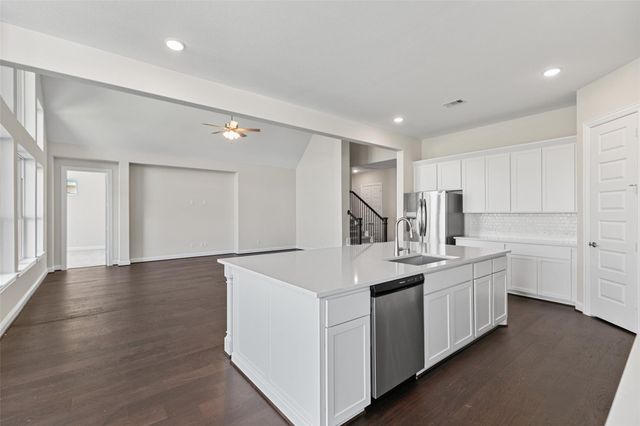 327 Blue River Trail, Rosenberg, TX 77471