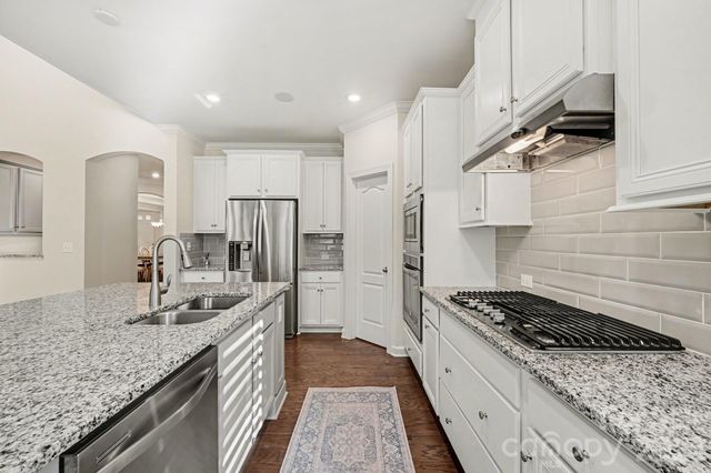 127 Smithfield Drive, Charlotte, NC 28270