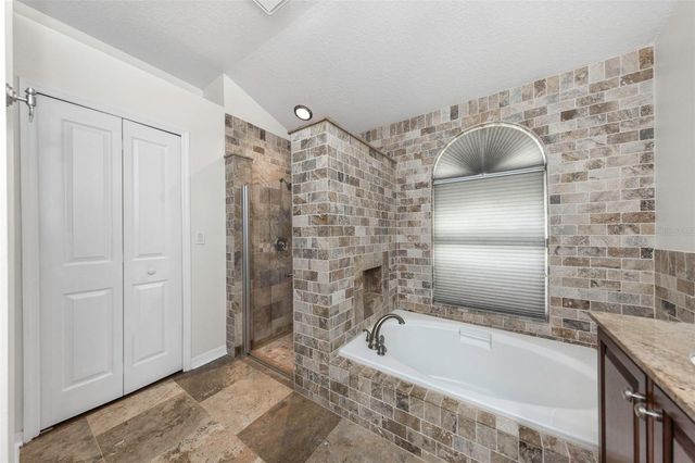 15002 ROCKY LEDGE DRIVE, Tampa, FL 33625