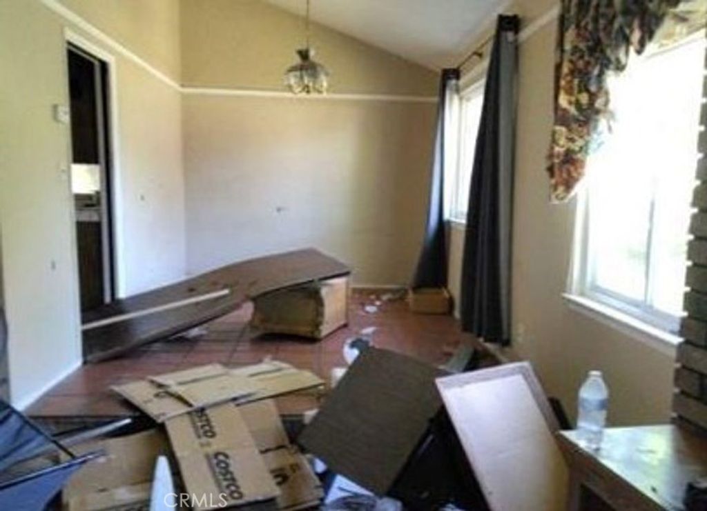 Image 5 of property listing at 7143 Shoreham, Stockton, CA 95207