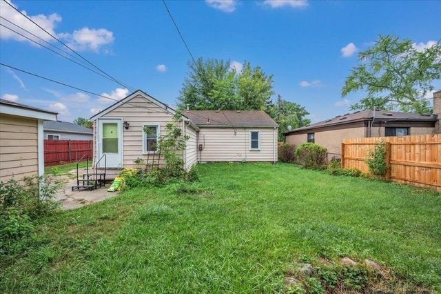 20833 Woodward Drive, Clinton Township, MI 48035