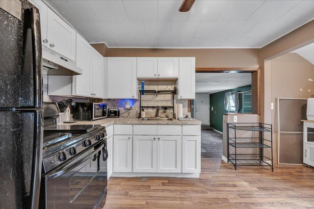 20833 Woodward Drive, Clinton Township, MI 48035