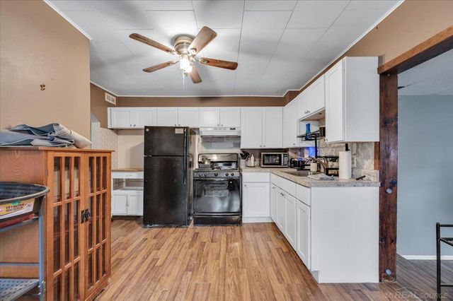20833 Woodward Drive, Clinton Township, MI 48035