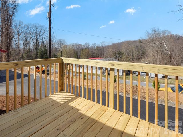 502 & 512 Hutch Mountain Road, Fletcher, NC 28732