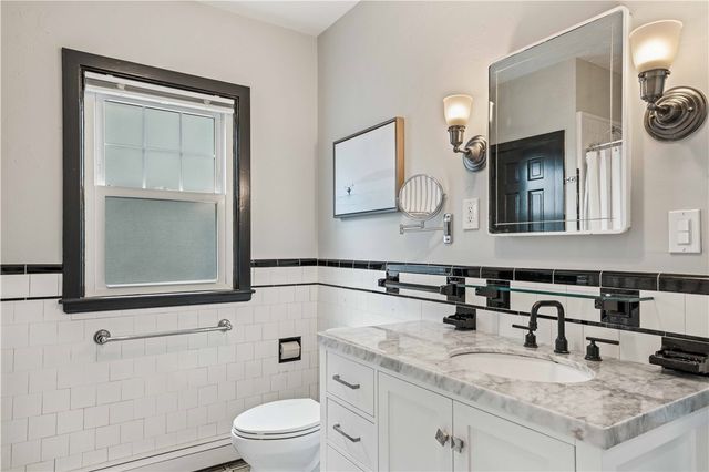 112 Esplanade, Middletown, RI 02842