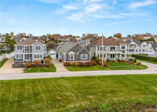 112 Esplanade, Middletown, RI 02842