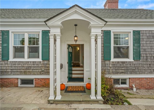 112 Esplanade, Middletown, RI 02842