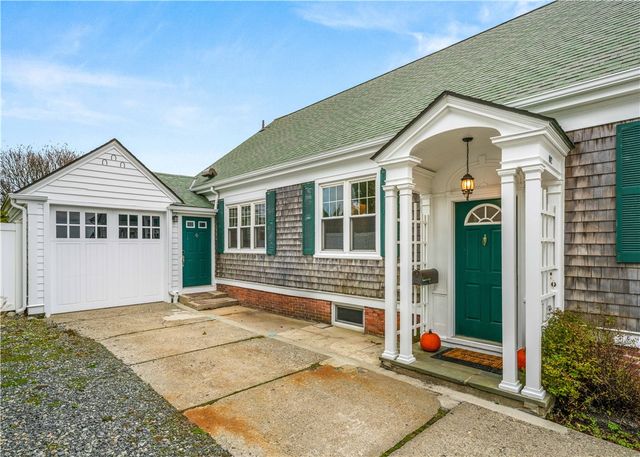 112 Esplanade, Middletown, RI 02842