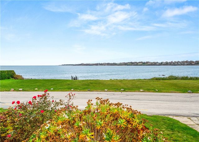 112 Esplanade, Middletown, RI 02842