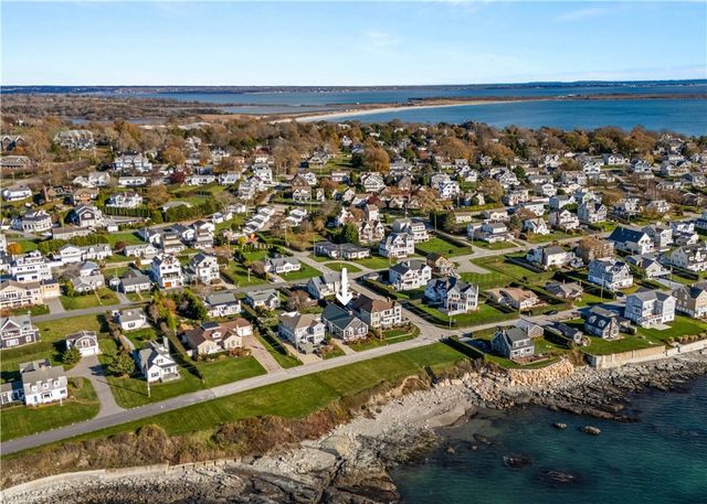 112 Esplanade, Middletown, RI 02842