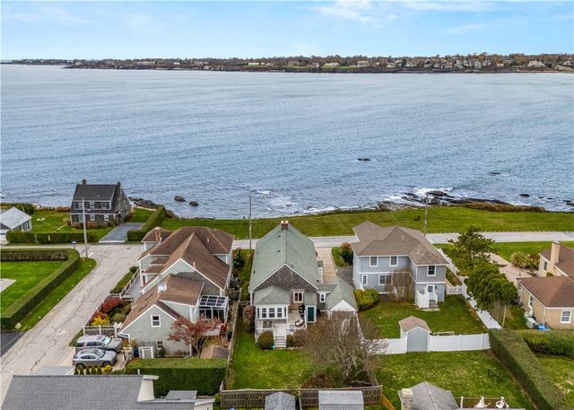 112 Esplanade, Middletown, RI 02842