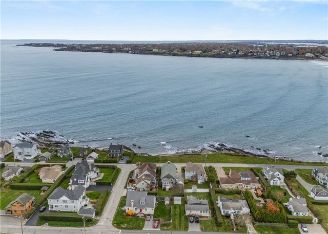 112 Esplanade, Middletown, RI 02842