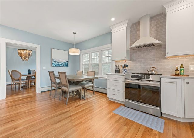 112 Esplanade, Middletown, RI 02842