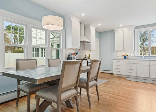 112 Esplanade, Middletown, RI 02842