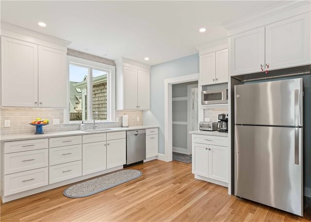 112 Esplanade, Middletown, RI 02842