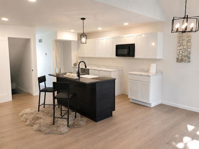 412 4th Avenue, Three Rivers, MI 49093