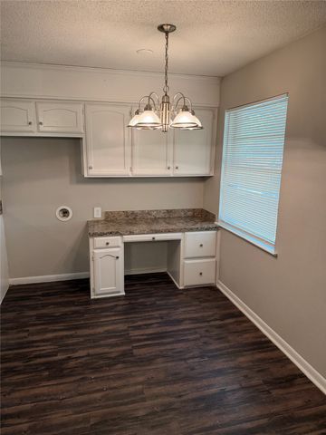 7425 Van Natta Lane, Fort Worth, TX 76112