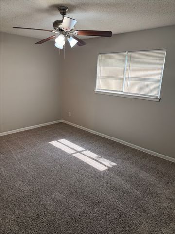 7425 Van Natta Lane, Fort Worth, TX 76112