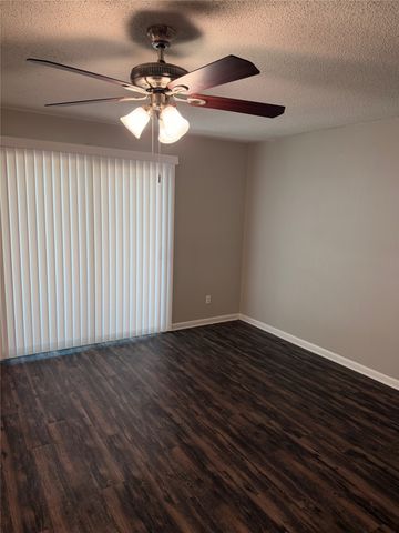 7425 Van Natta Lane, Fort Worth, TX 76112