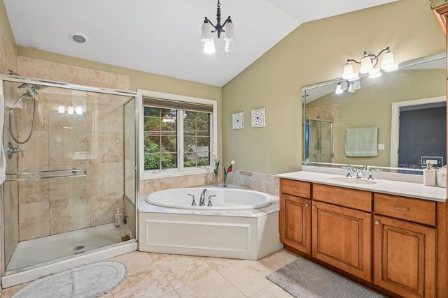 343 Arbor Glen Boulevard, Schaumburg, IL 60195