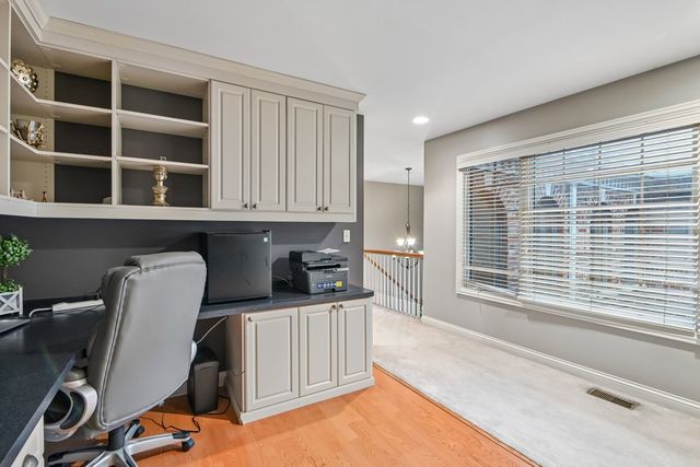343 Arbor Glen Boulevard, Schaumburg, IL 60195