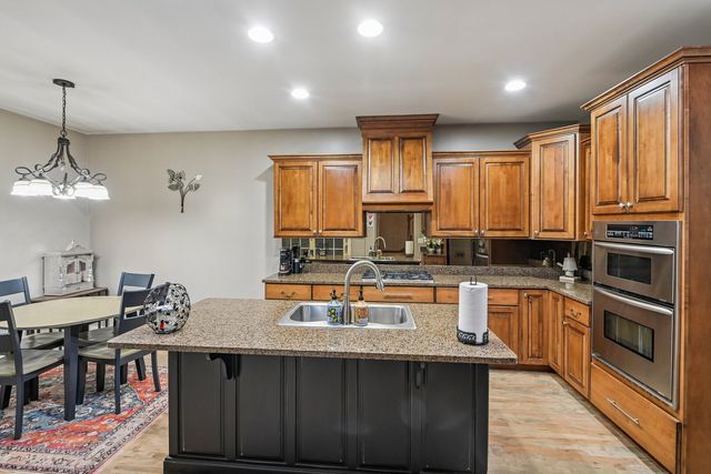 343 Arbor Glen Boulevard, Schaumburg, IL 60195