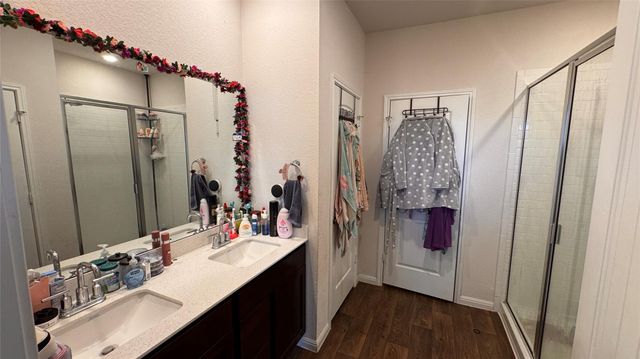 201 Finley Rae DR, Georgetown, TX 78626